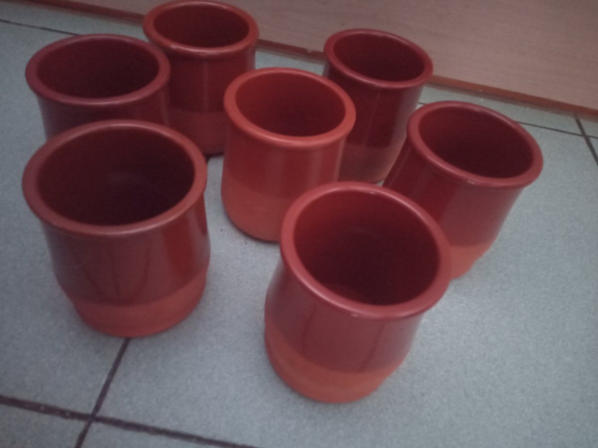 Illustration de Pot en terre cuite pot