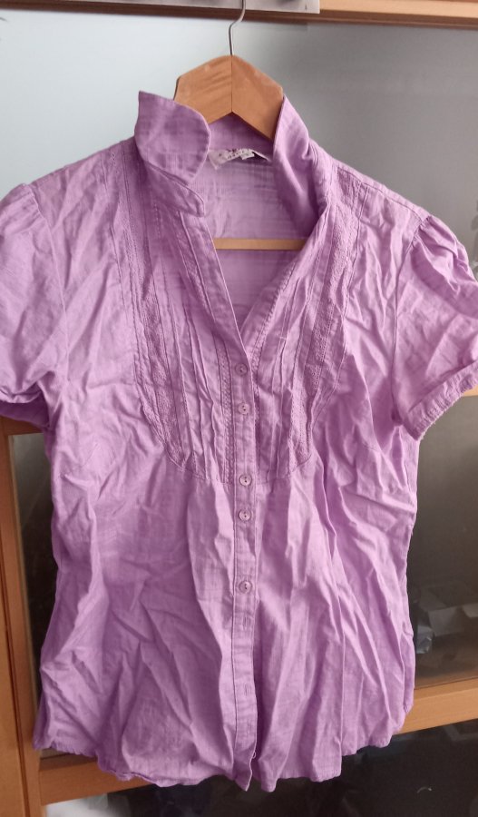 Illustration de Blouse small