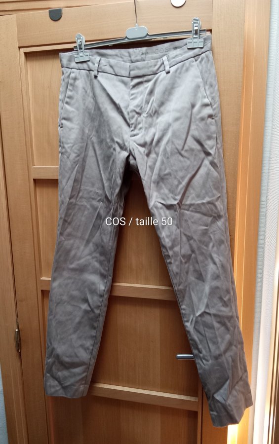 Illustration de Pantalon homme