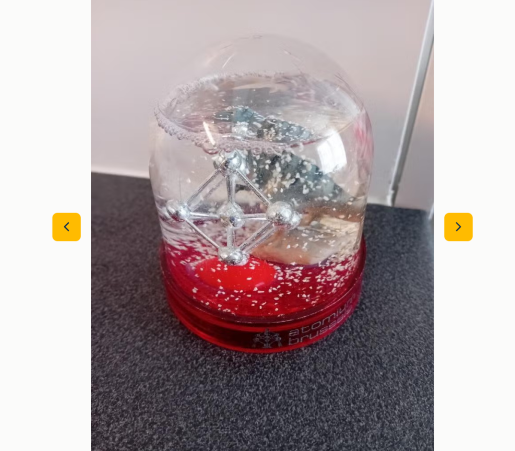 Illustration de Boule à neige atonium