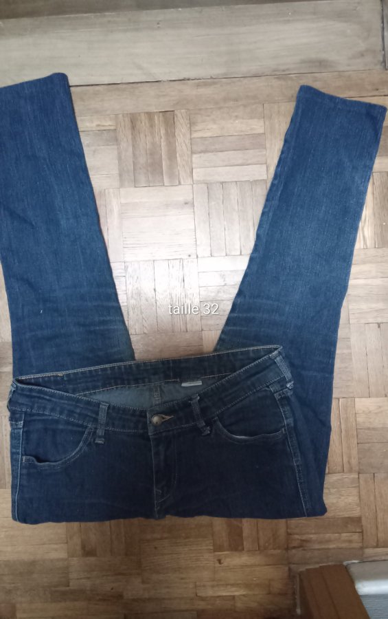 Illustration de Jeans femme taille 40/42