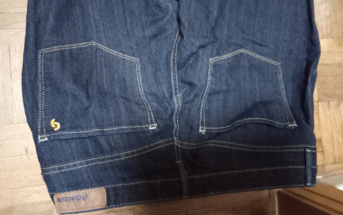 Illustration de Jeans levis taille 42/44