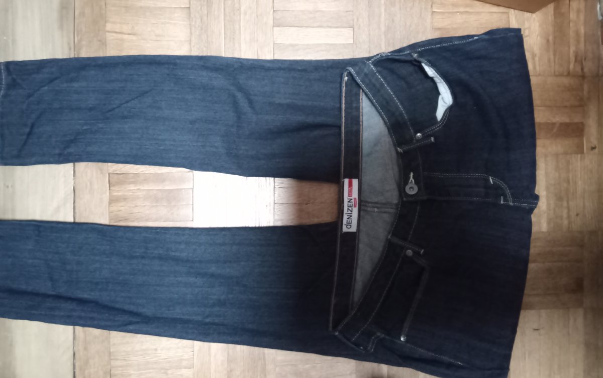 Illustration de Jeans levis taille 42/44
