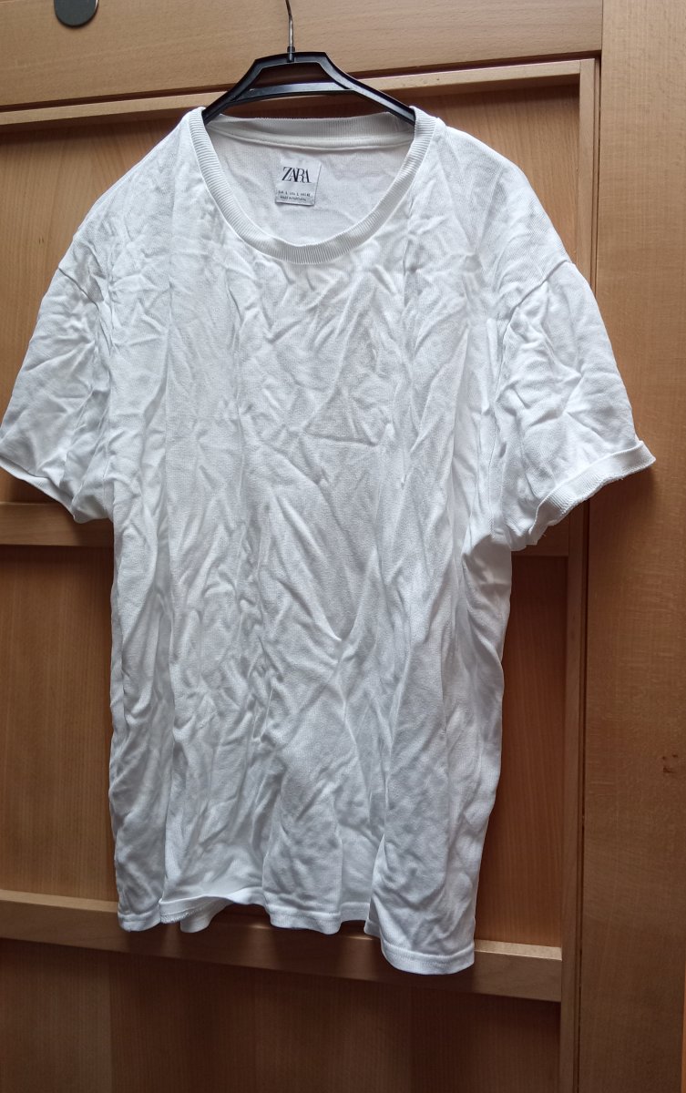 Illustration de Blouse Zara large