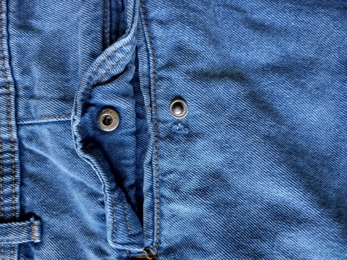 Illustration de Bermuda en jean ado/homme taille S