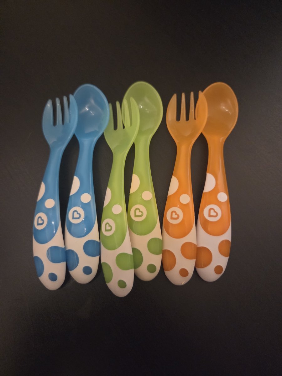 Illustration de Lots de couverts pour bébé 