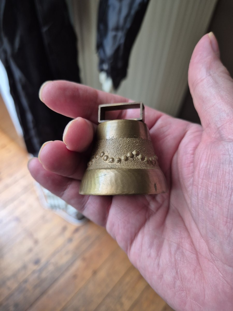 Illustration de Petite clochette