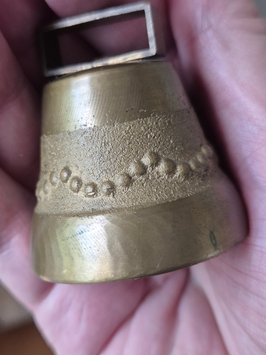 Illustration de Petite clochette