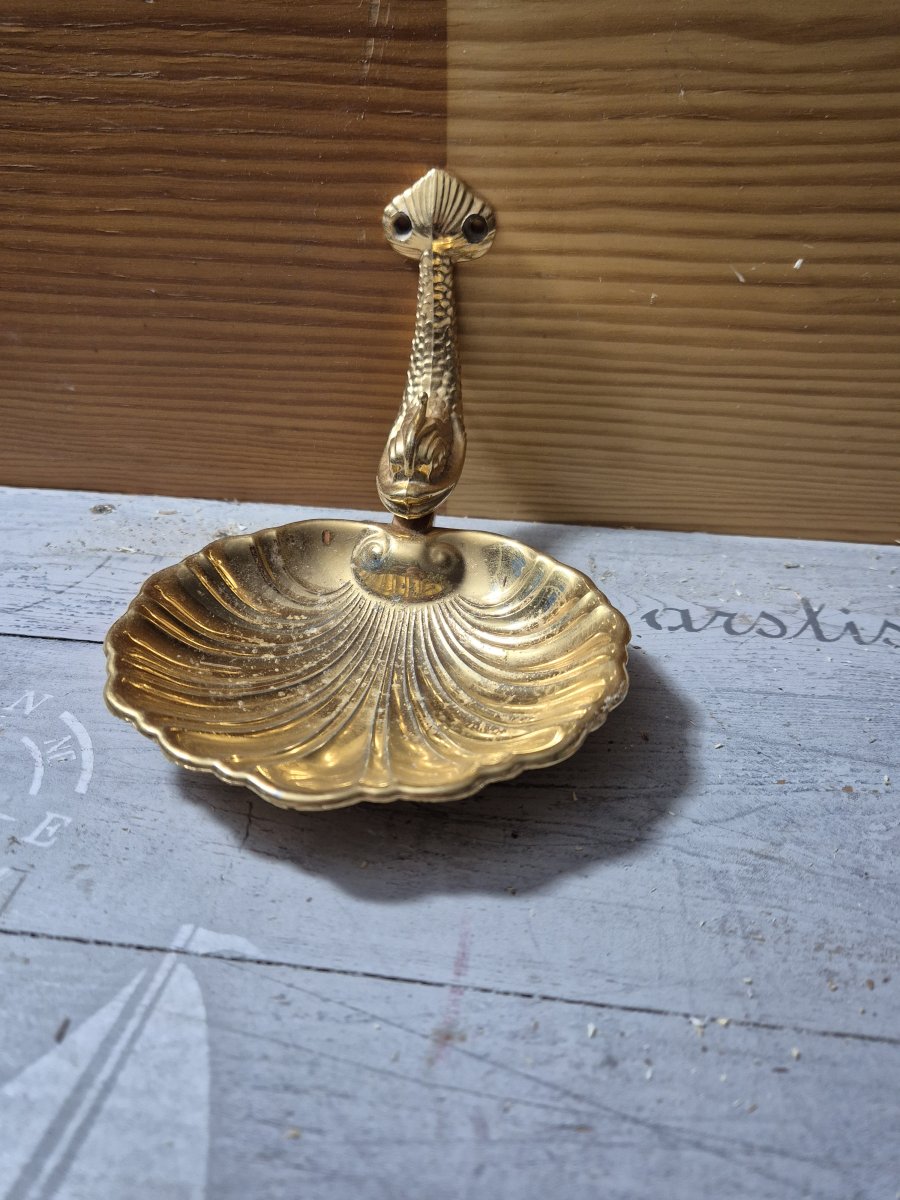 Image Porte savon ancien.