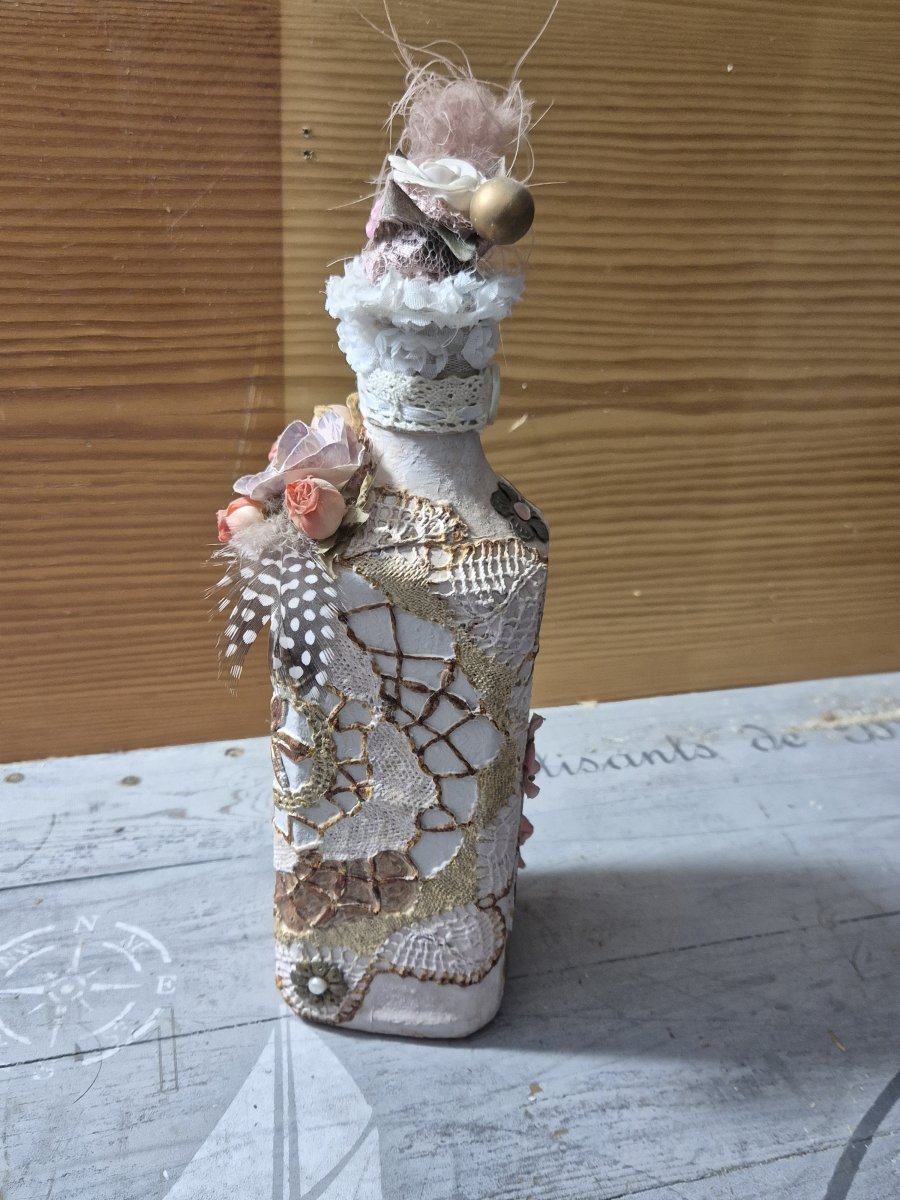 Illustration de Bouteille shabby déco