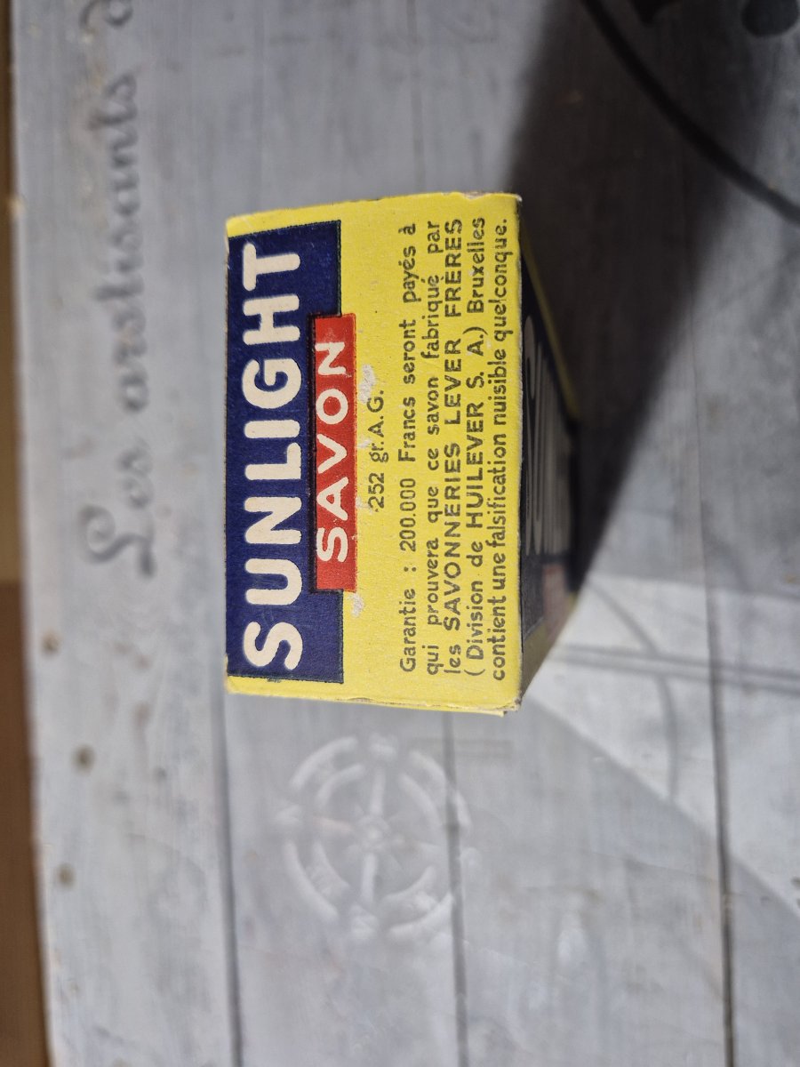 Illustration de Ancien savon Sunlight. Vintange