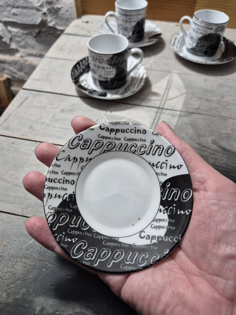 Illustration de 6 Tasses à cappuccinno