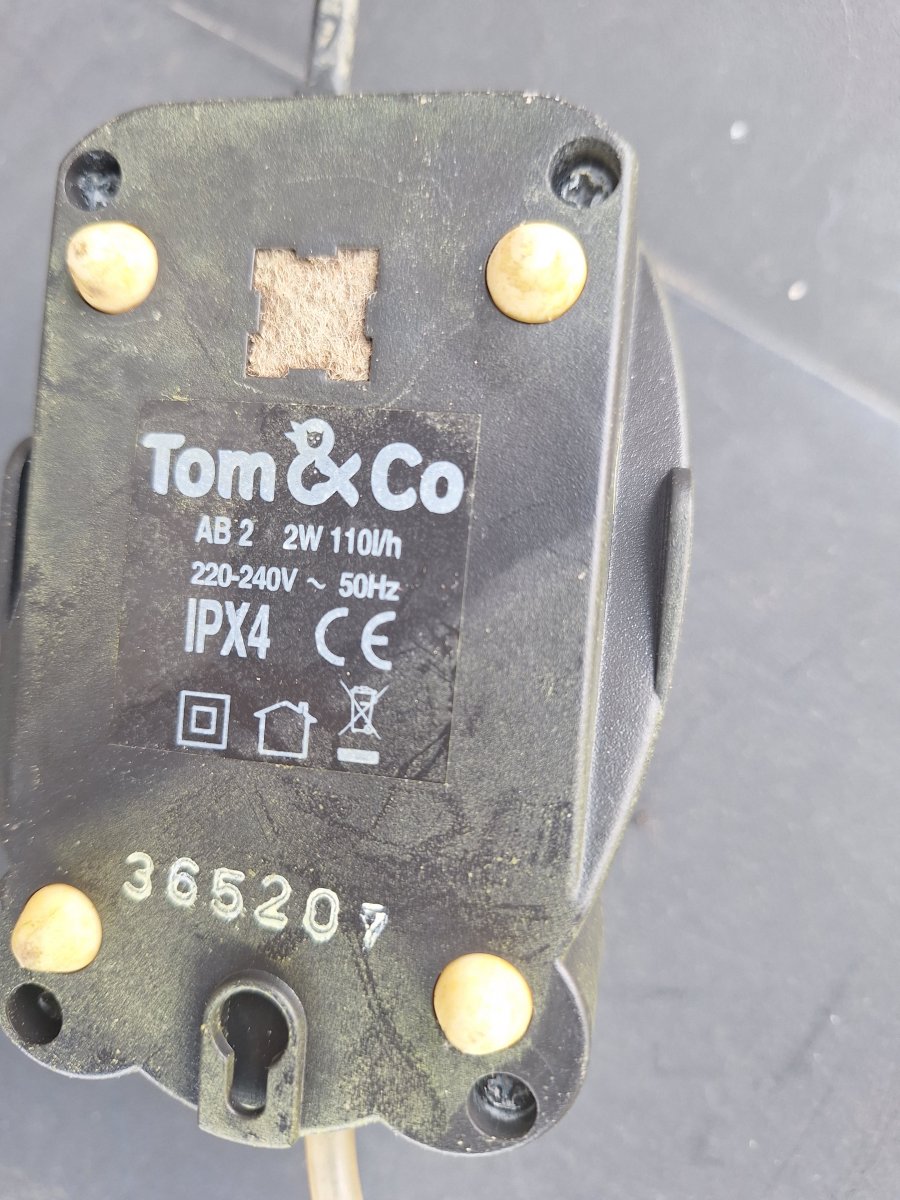 Illustration de Pompe chauffage aquarium et pompe a air 