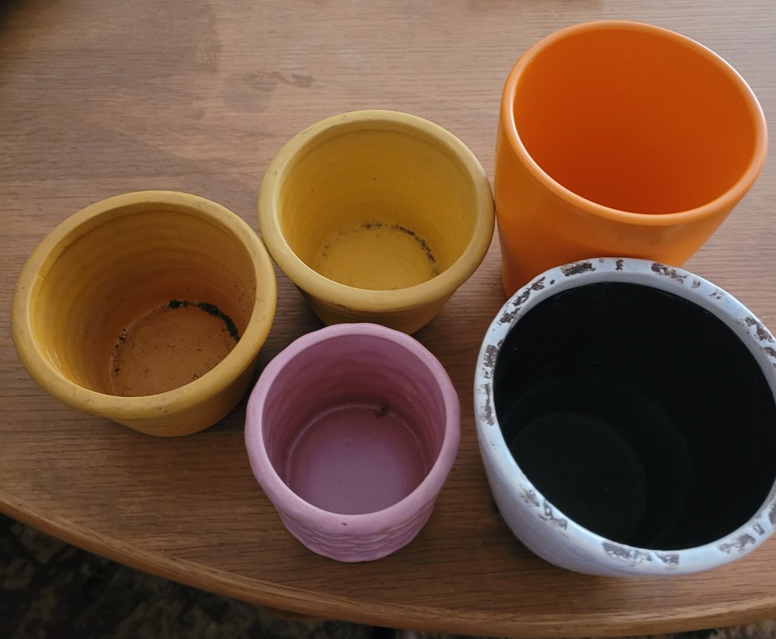 Illustration de Petits cache-pots