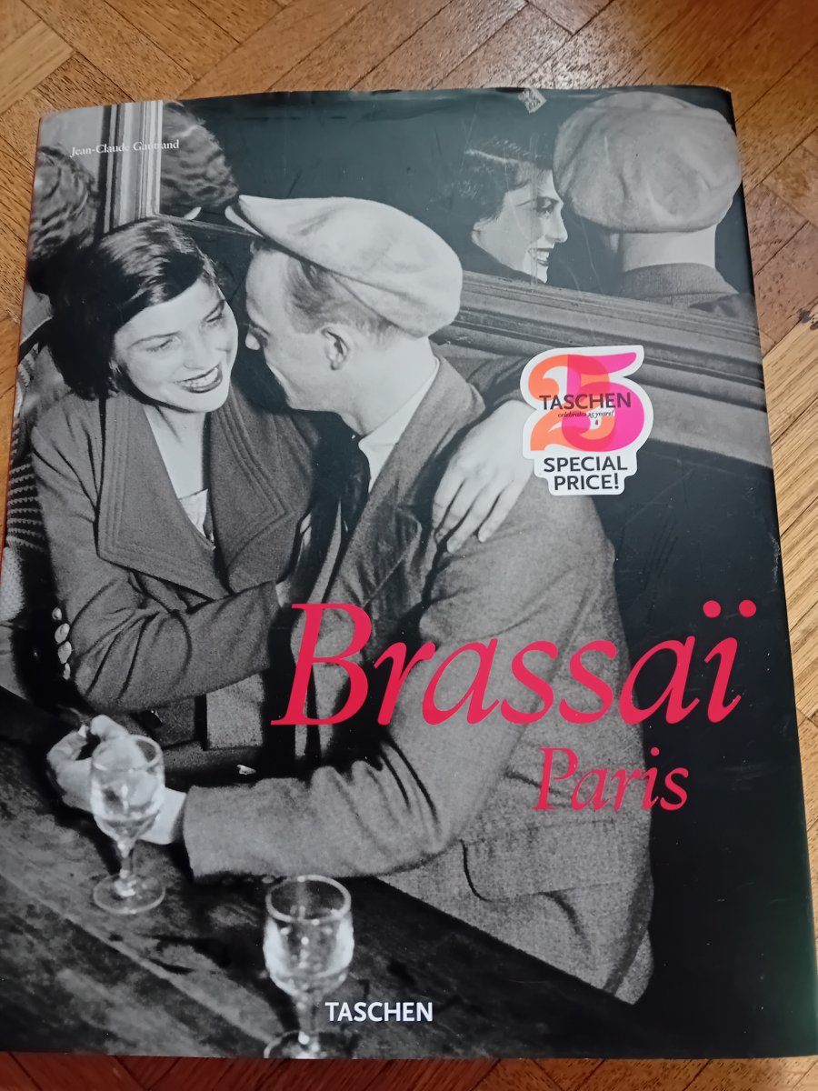 Illustration de Livre brassai paris