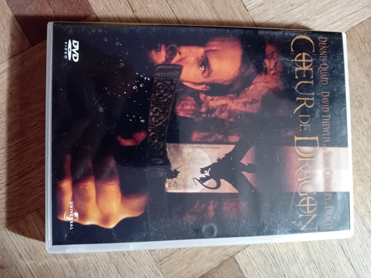Illustration de Dvd coeur de dragon