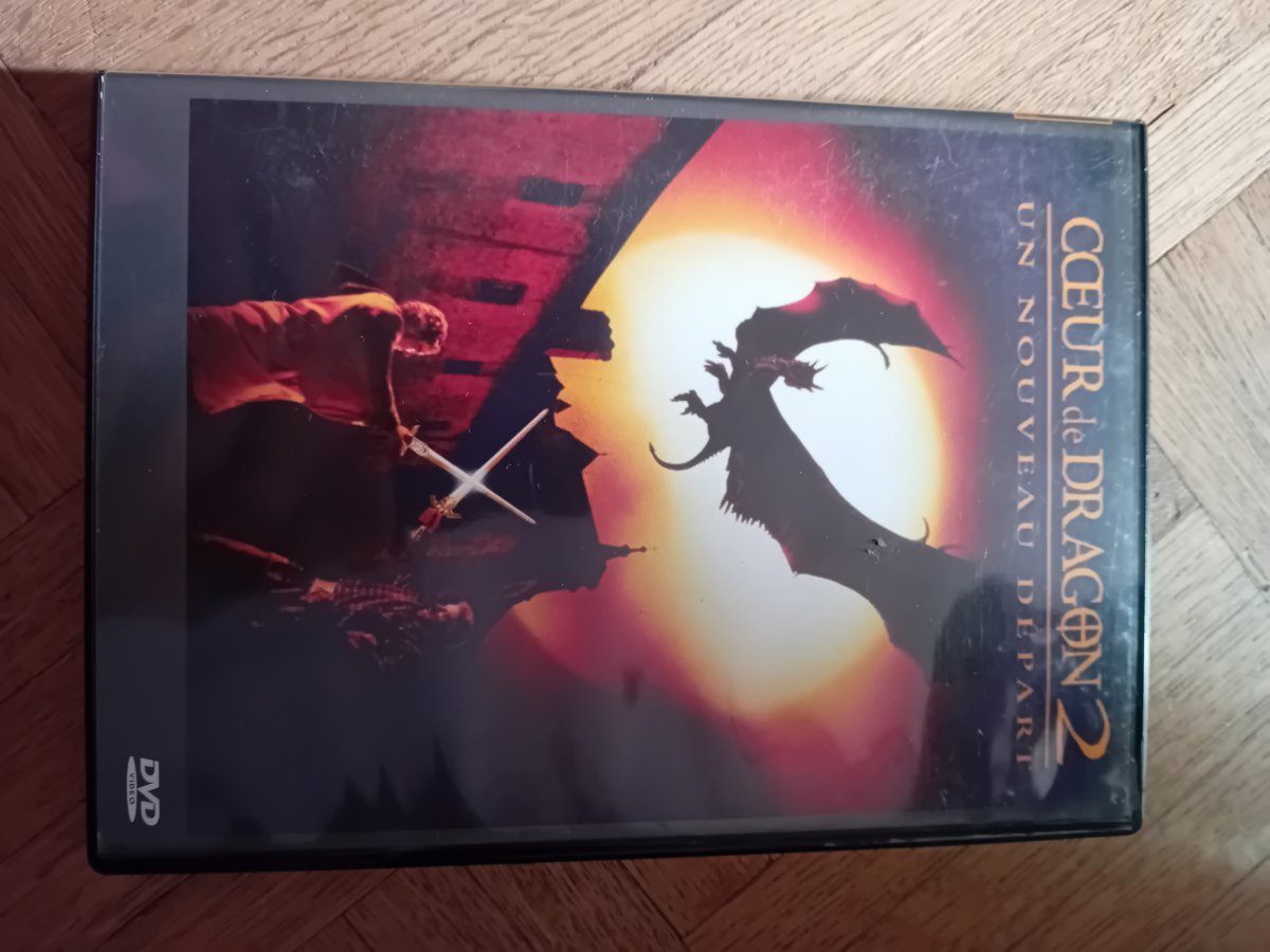Illustration de Dvd coeur de dragon