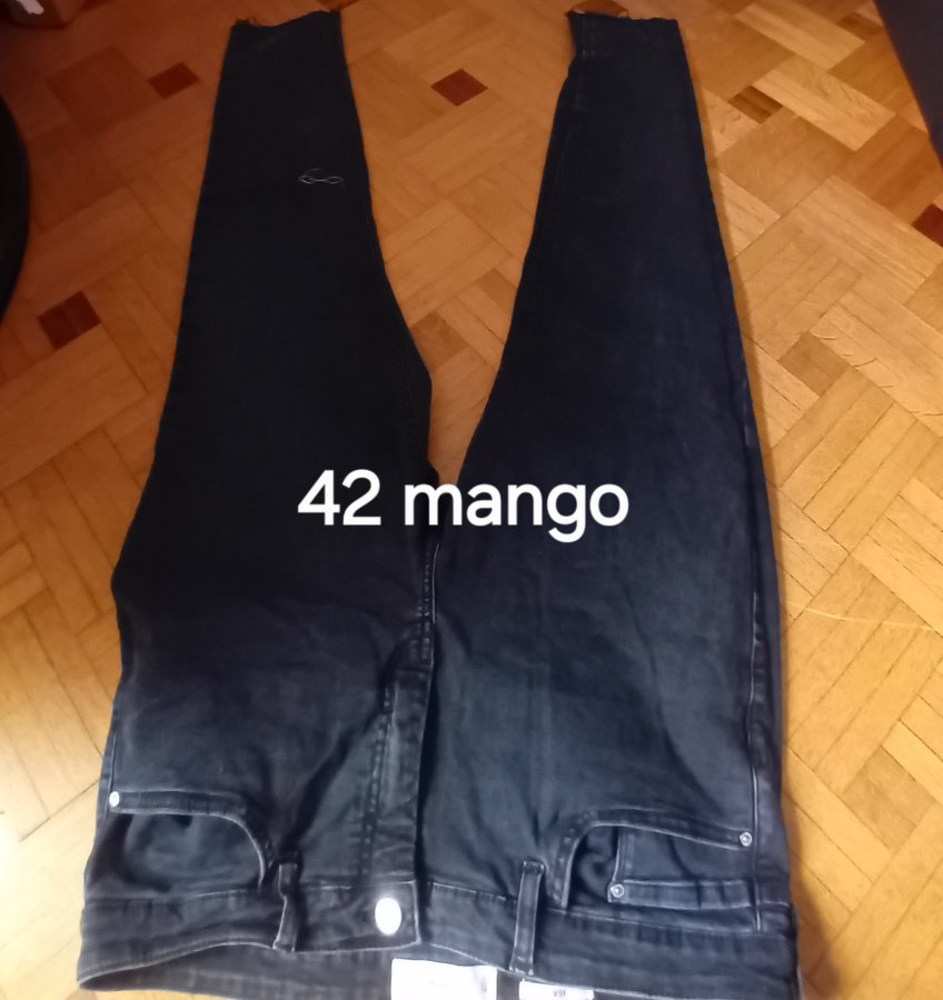 Illustration de Plusieurs jeans