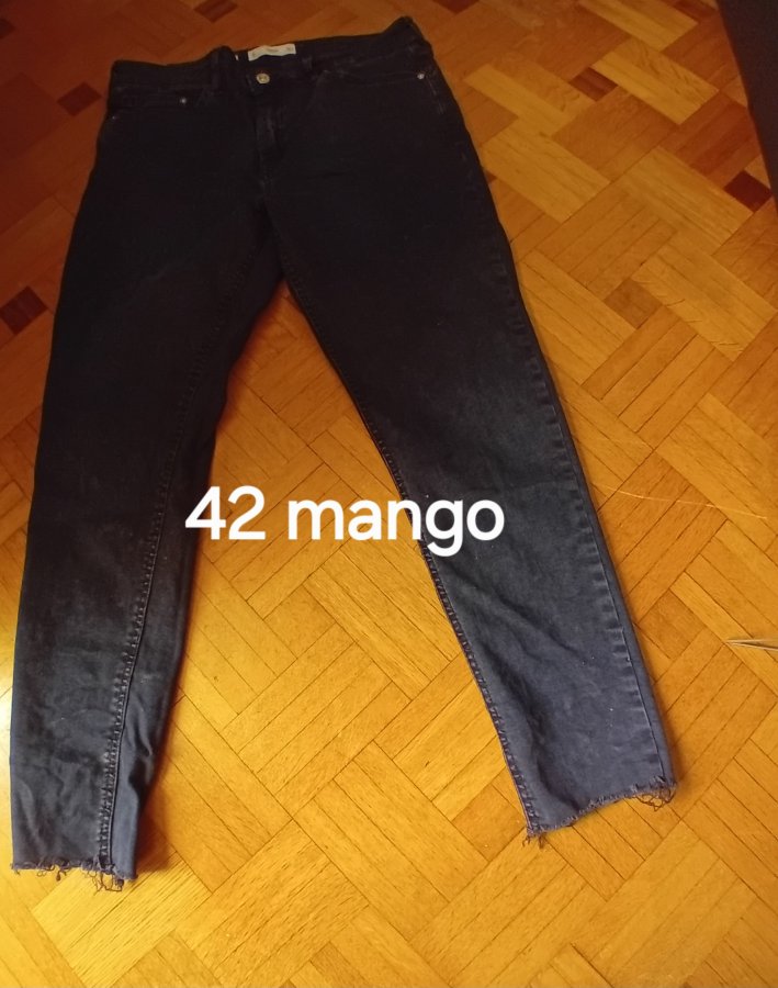 Illustration de Plusieurs jeans