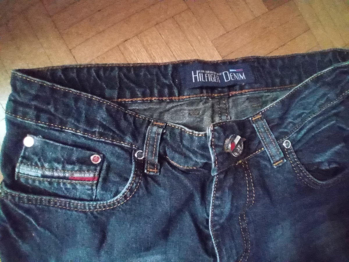 Illustration de Jeans taille 40 /42 tommy hilfiger