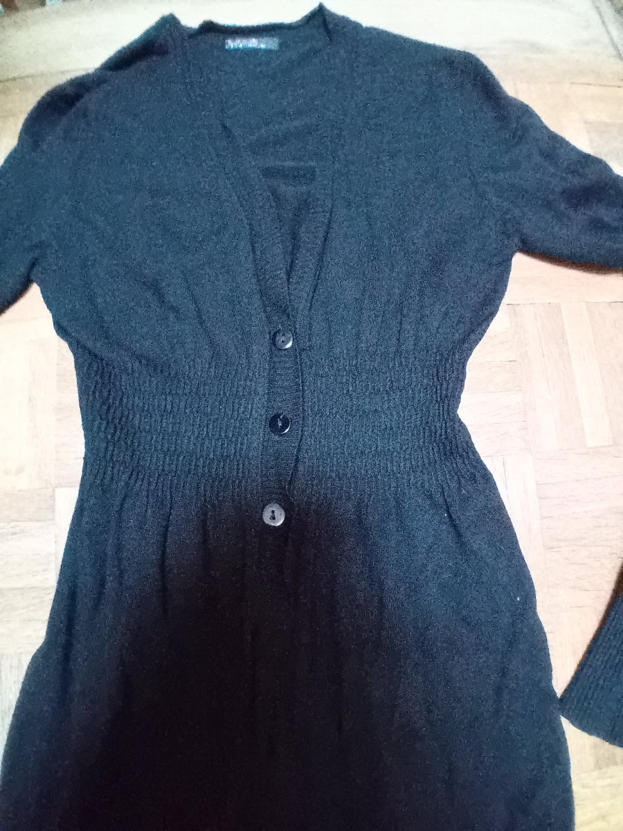 Illustration de Long gilet noir large