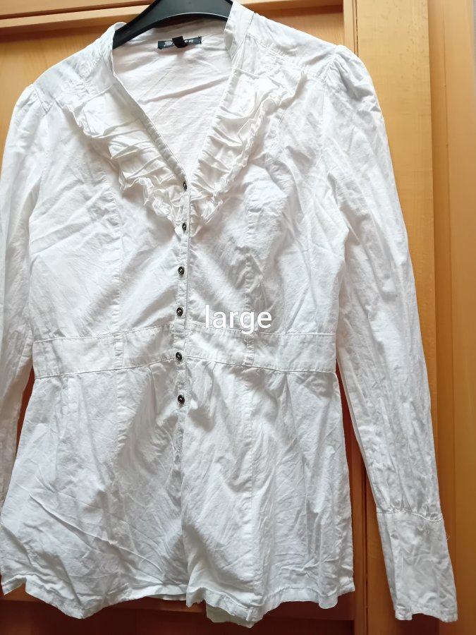 Illustration de Chemise femme large