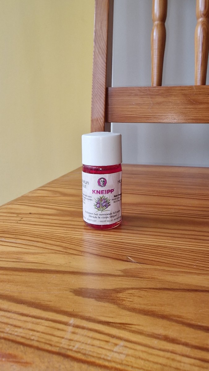 Illustration de Huile de bain romarin