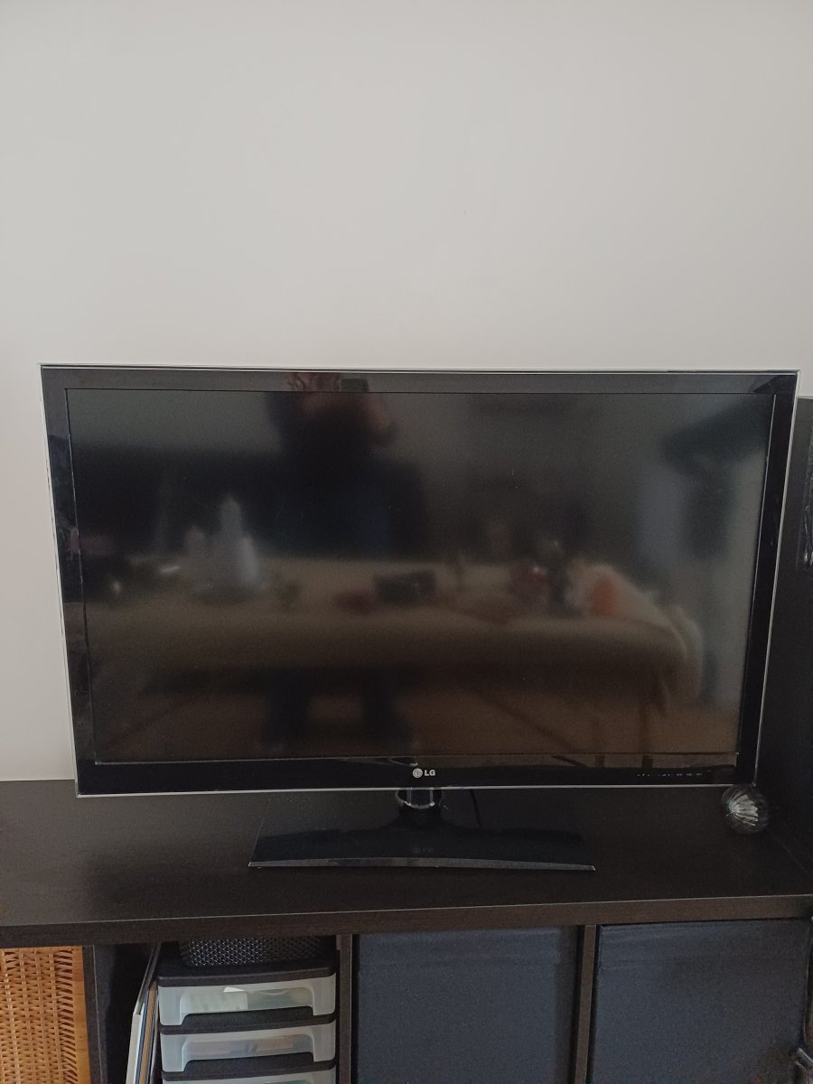 Image Téléviseur LG 45 pouces