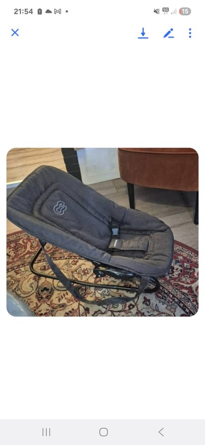 Illustration de Relaxe et table à langer, gratuit à donner , je n'ai