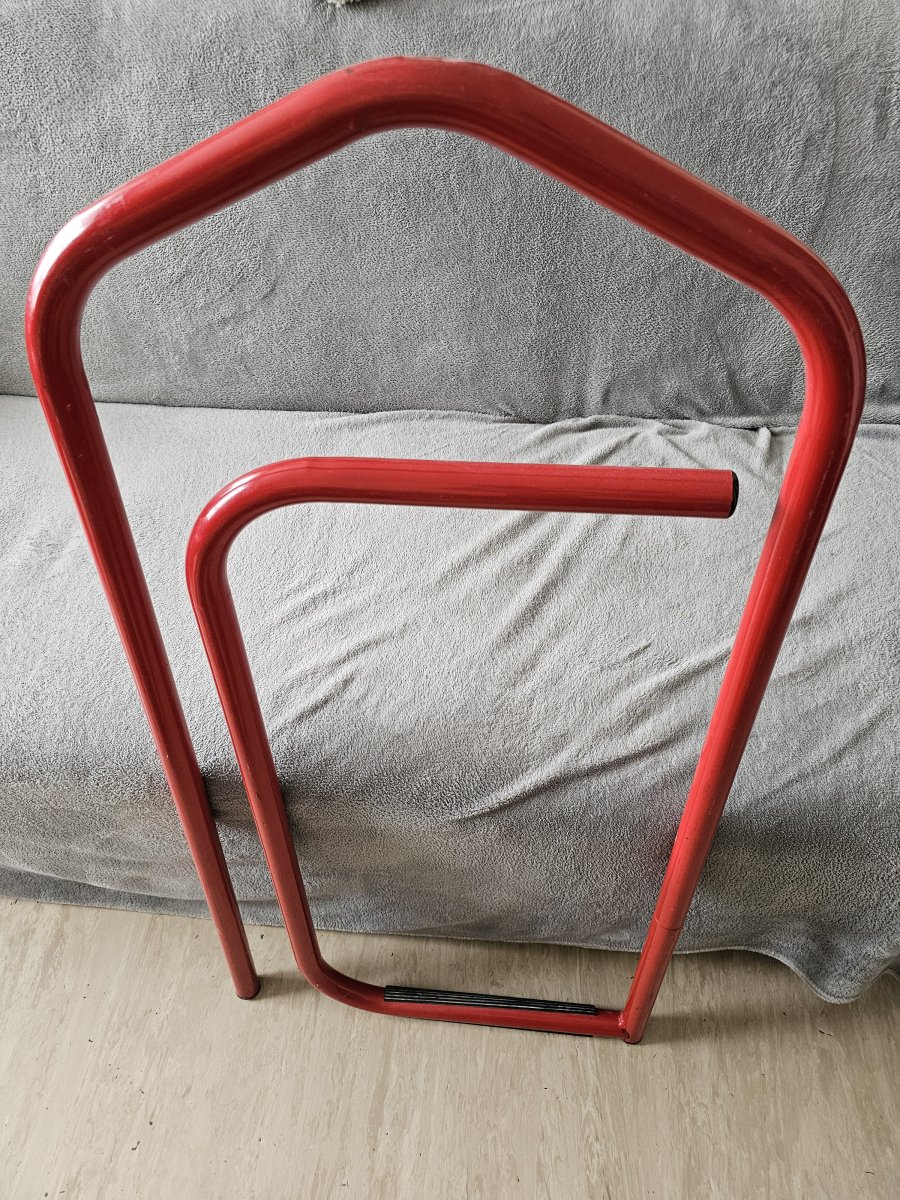 Illustration de Support pour accrocher des vêtements