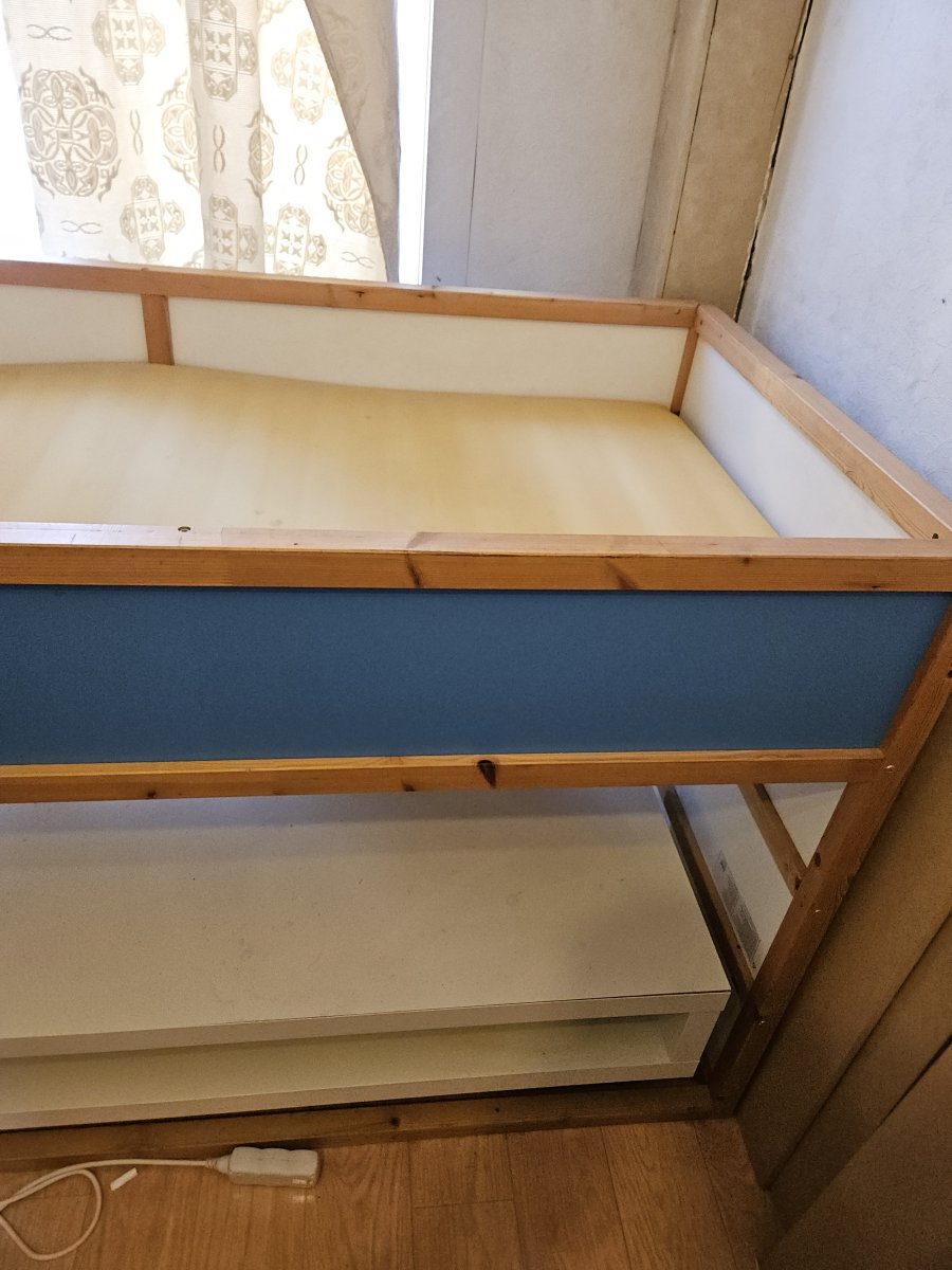 Illustration de Lit d'enfant 