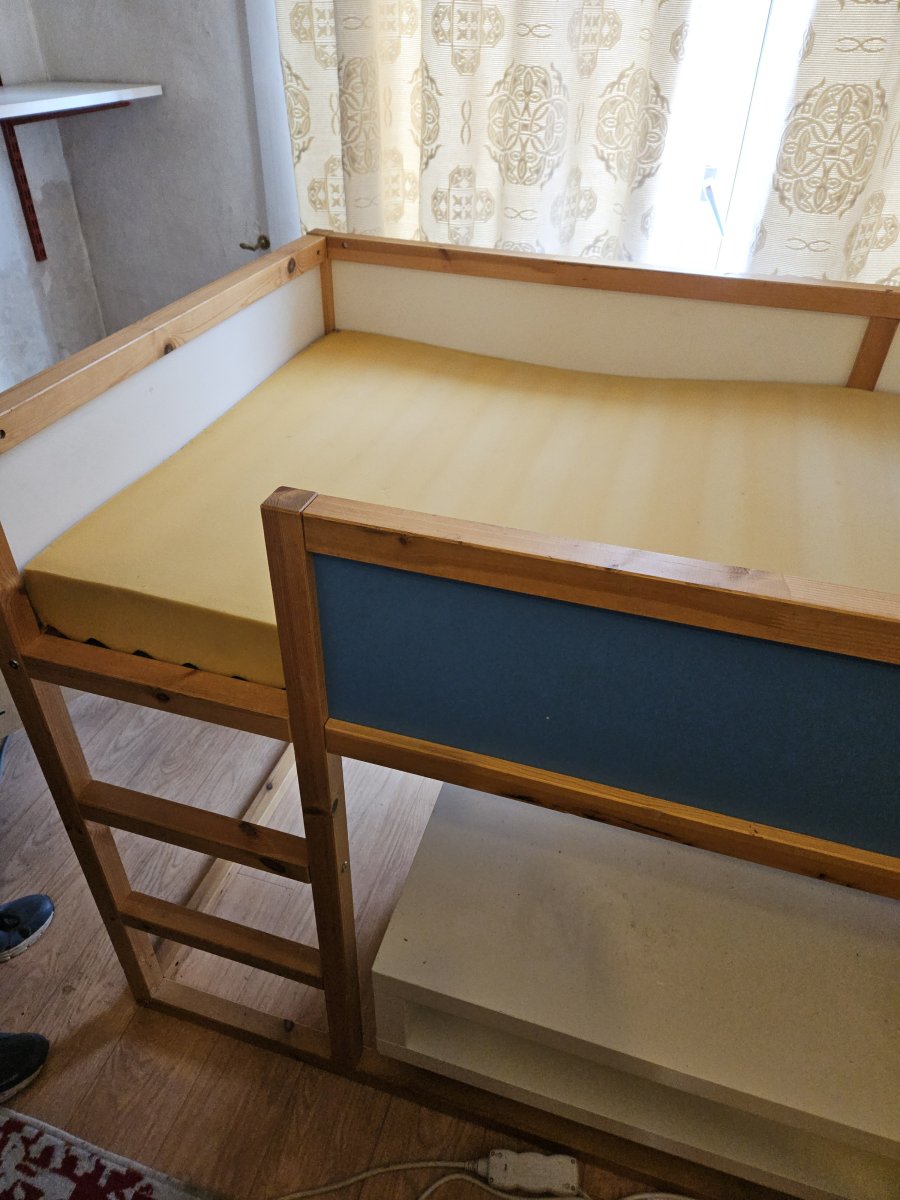 Illustration de Lit d'enfant 