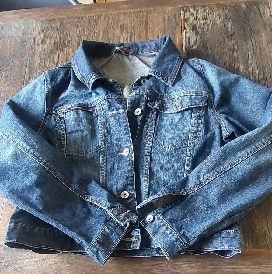 Illustration de Veste jeans