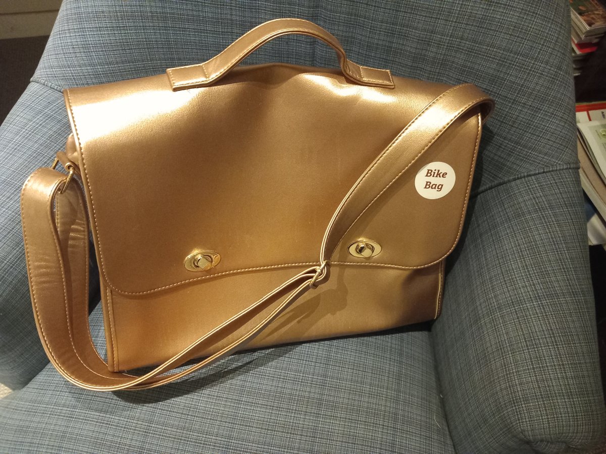 Image Sacoche velo elegante