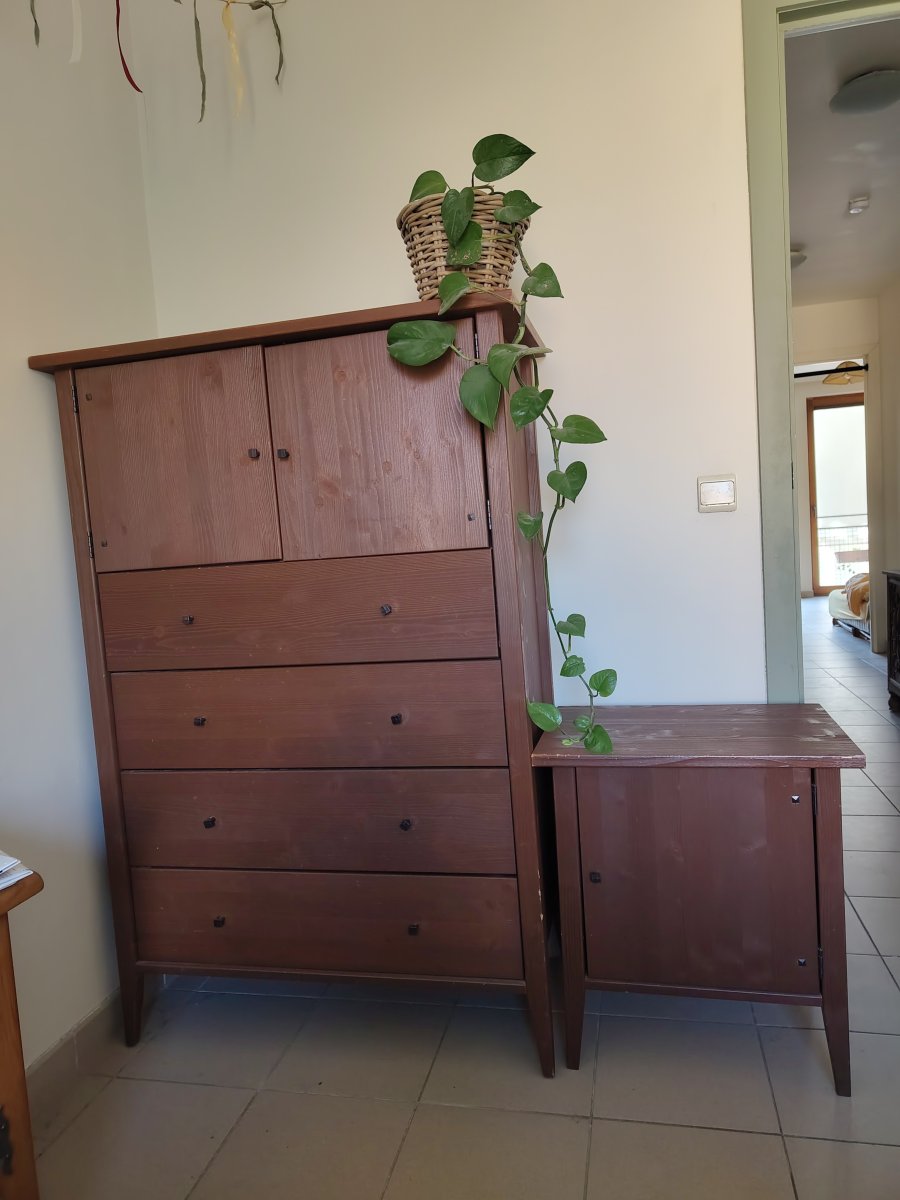 Image Armoire et table de nuit