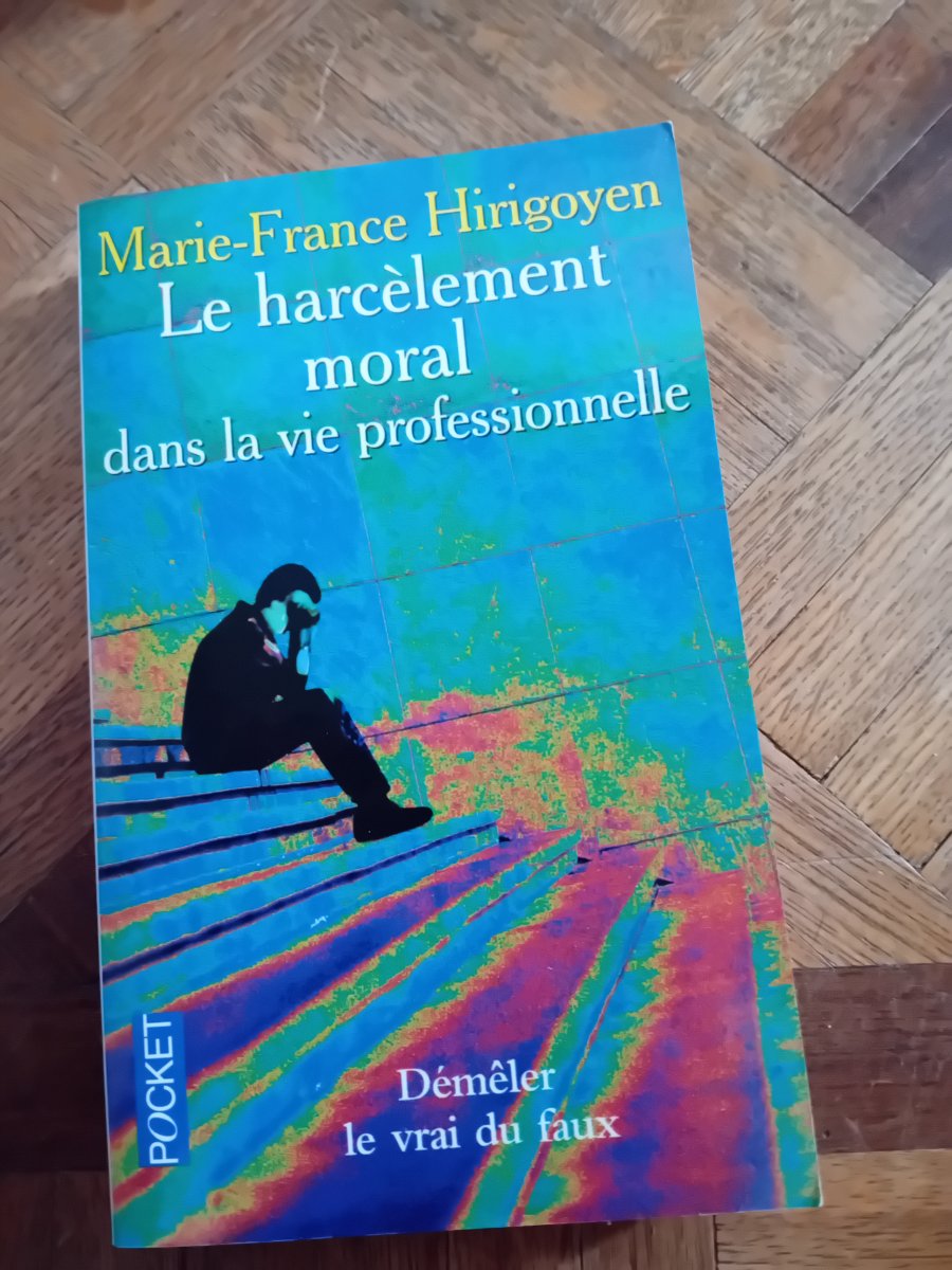 Illustration de Livre le harcèlement moral