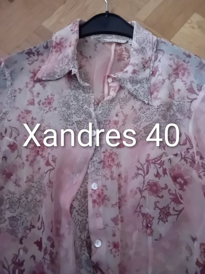Illustration de Lot Vêtements femme