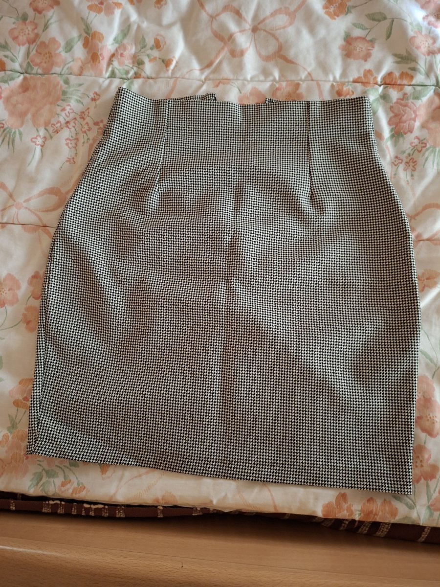 Image Jupe droite T42 longue +/-50cm