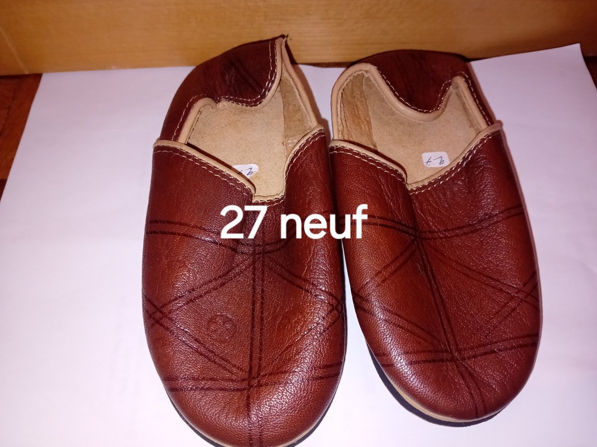 Illustration de Chaussures bébé,  enfant 