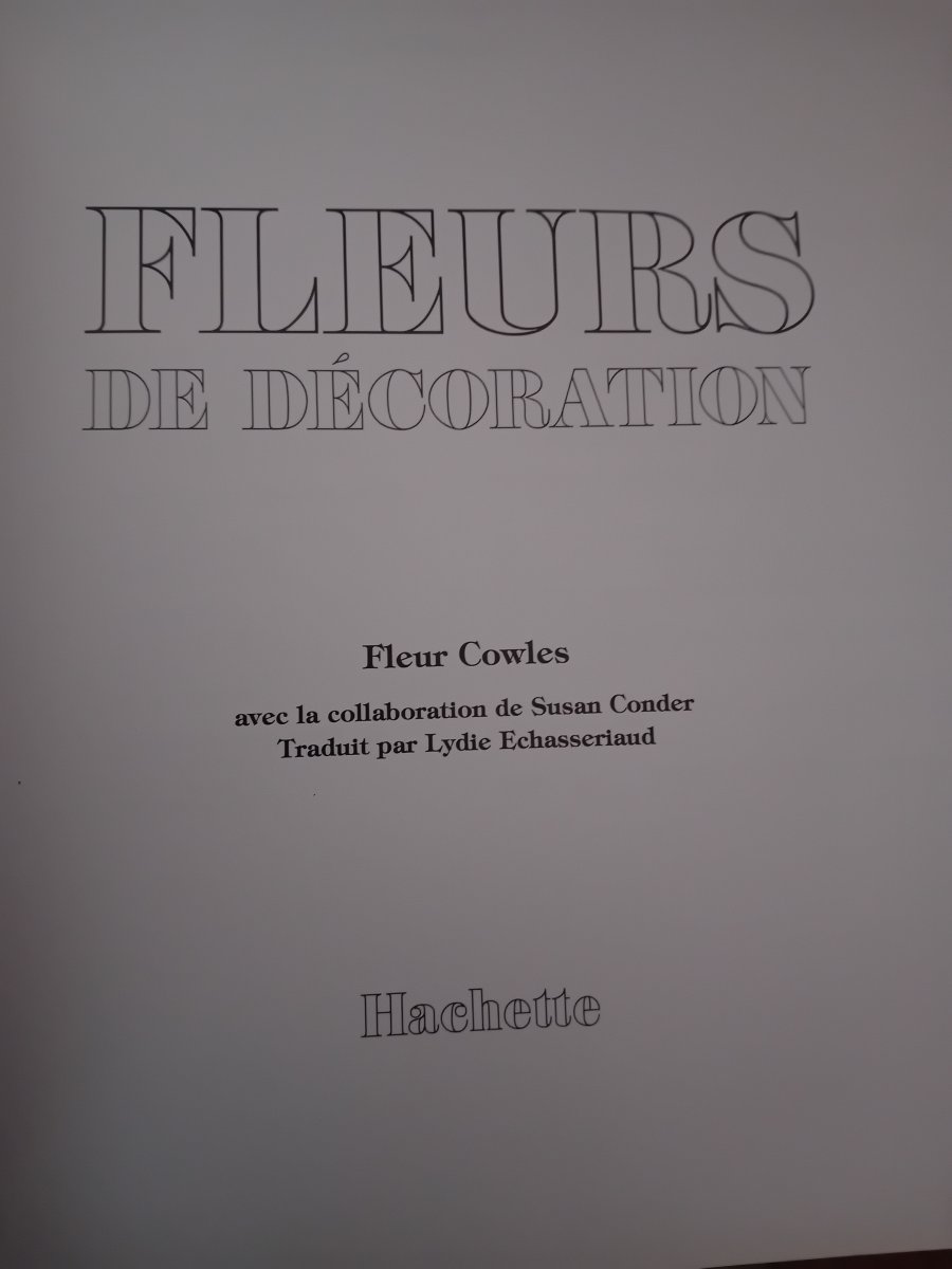 Illustration de Livre fleurs de décoration 