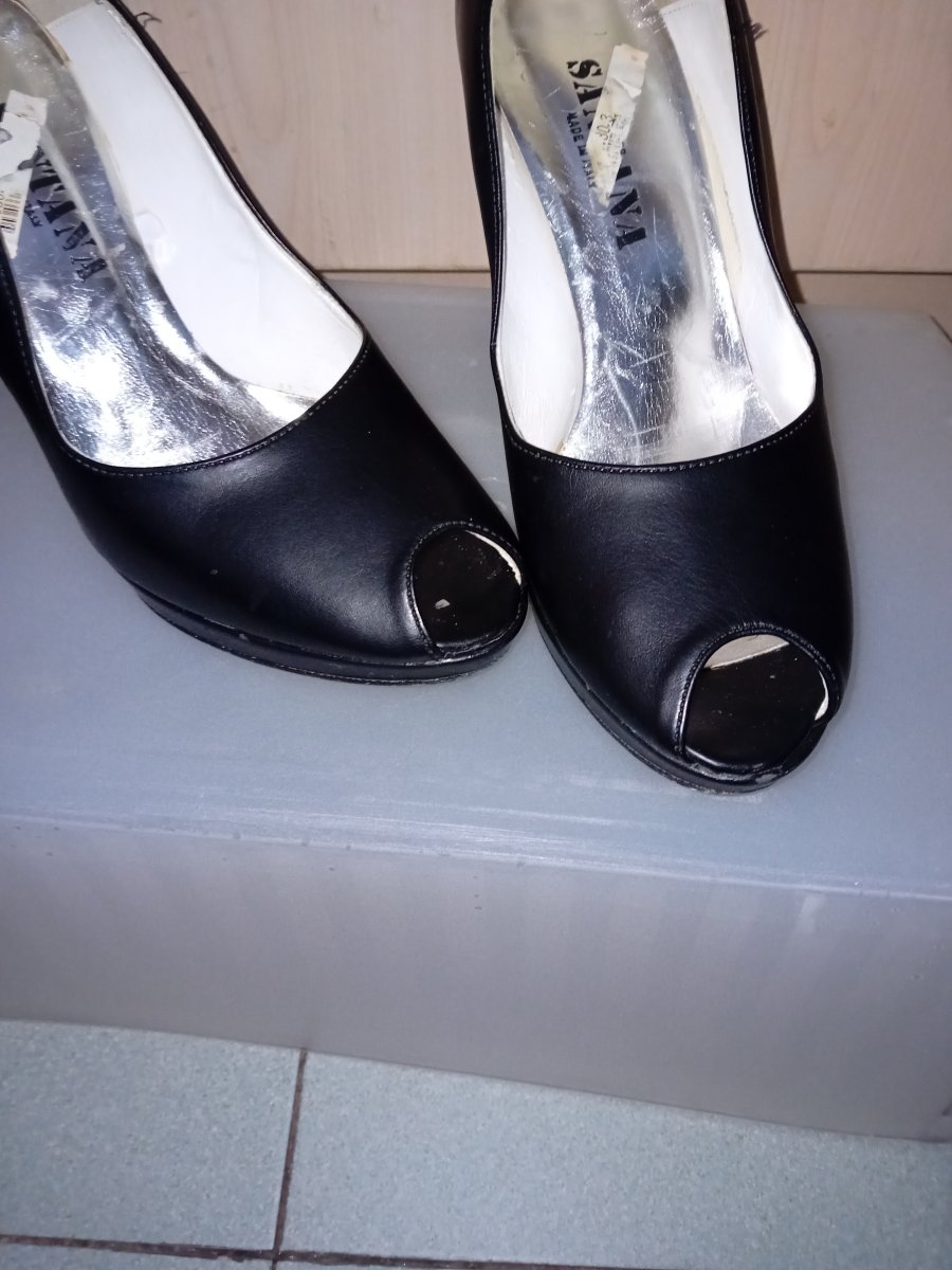 Illustration de Chaussures femme pointure 38