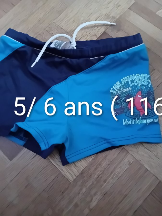 Illustration de Short bain / maillot bain