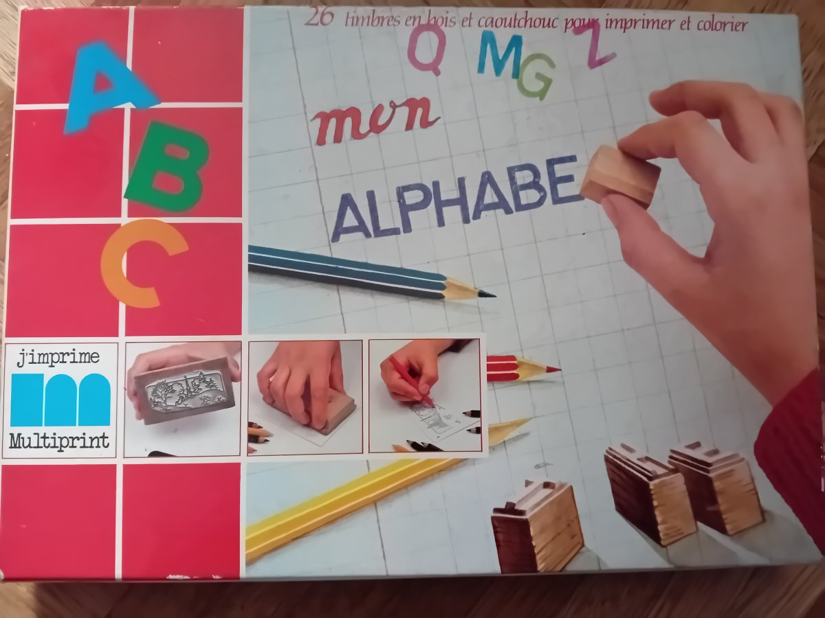 Image Mon alphabet timbres pour imprimer,  colorier