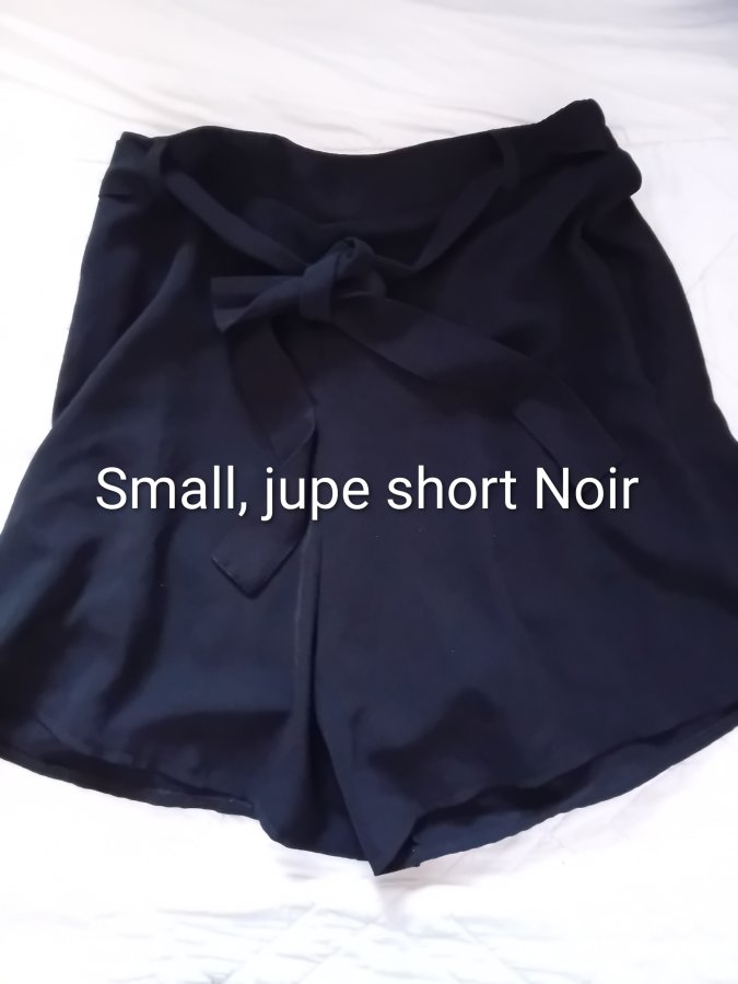 Illustration de Vêtement femme 