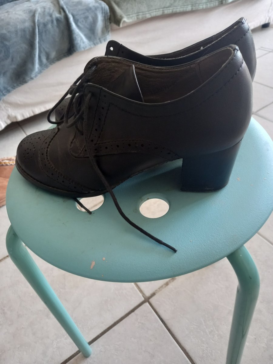 Illustration de Chaussures moliéres 39