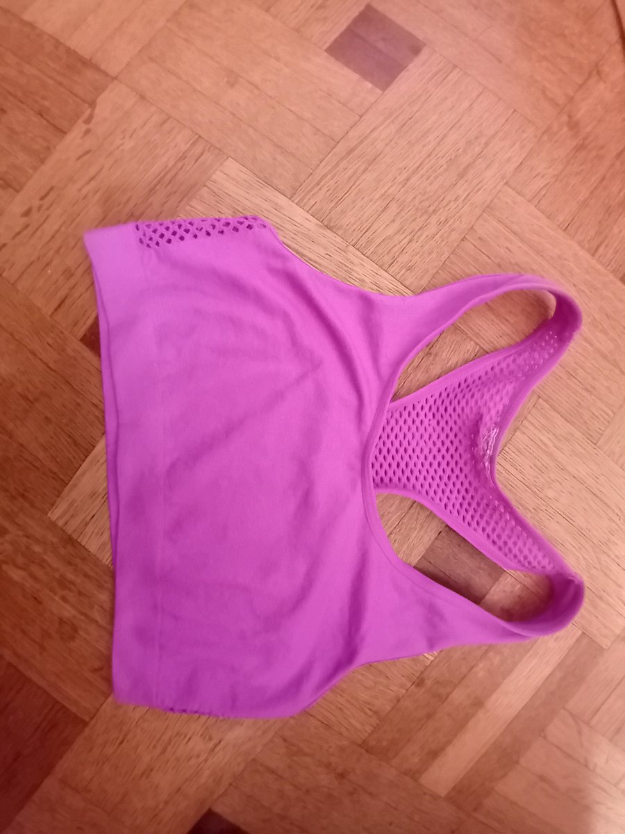 Illustration de Vêtements enfants 11 A 13 ans