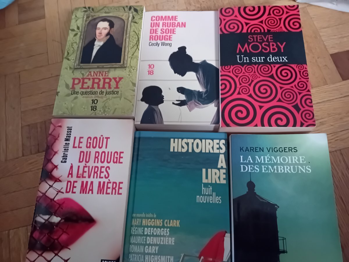 Illustration de Lot 12 livres