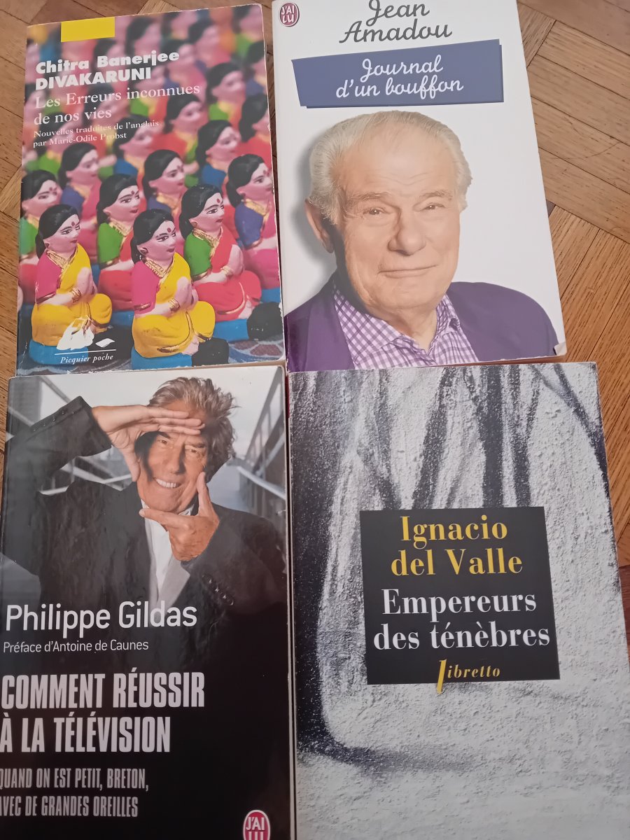 Illustration de Lot livres divers 1