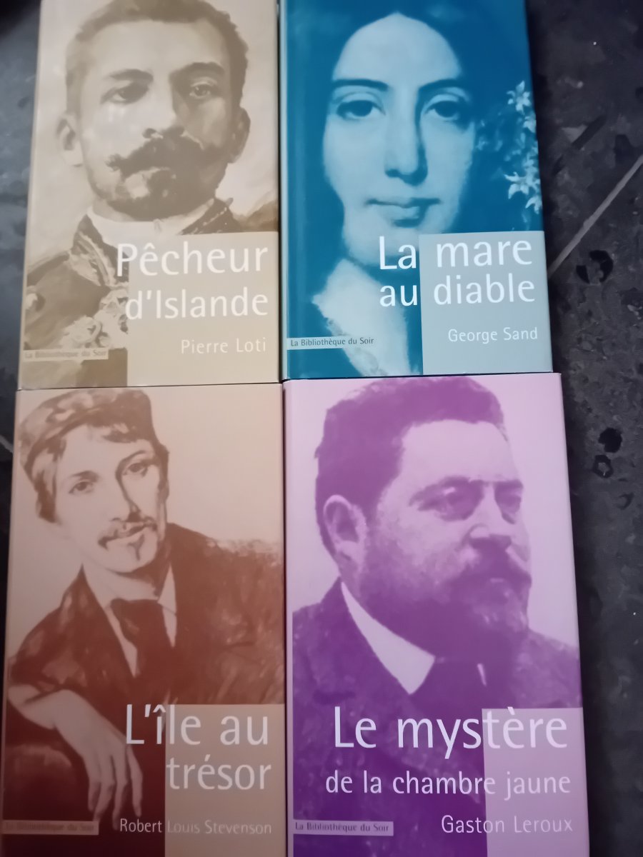 Illustration de Lot livres 5