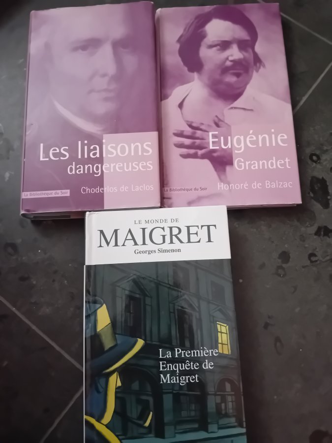 Illustration de Lot livres 5